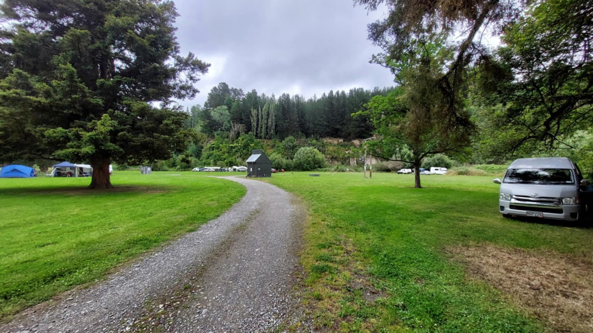 Londons Ford image 1