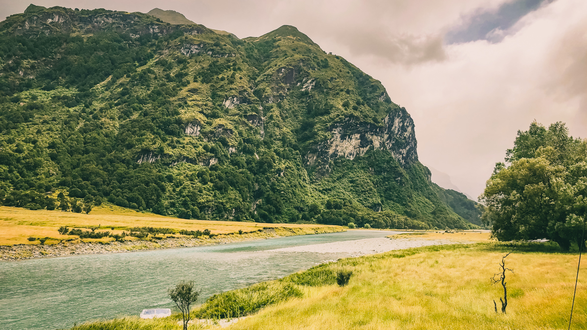 Mt Aspiring Access Road image 7