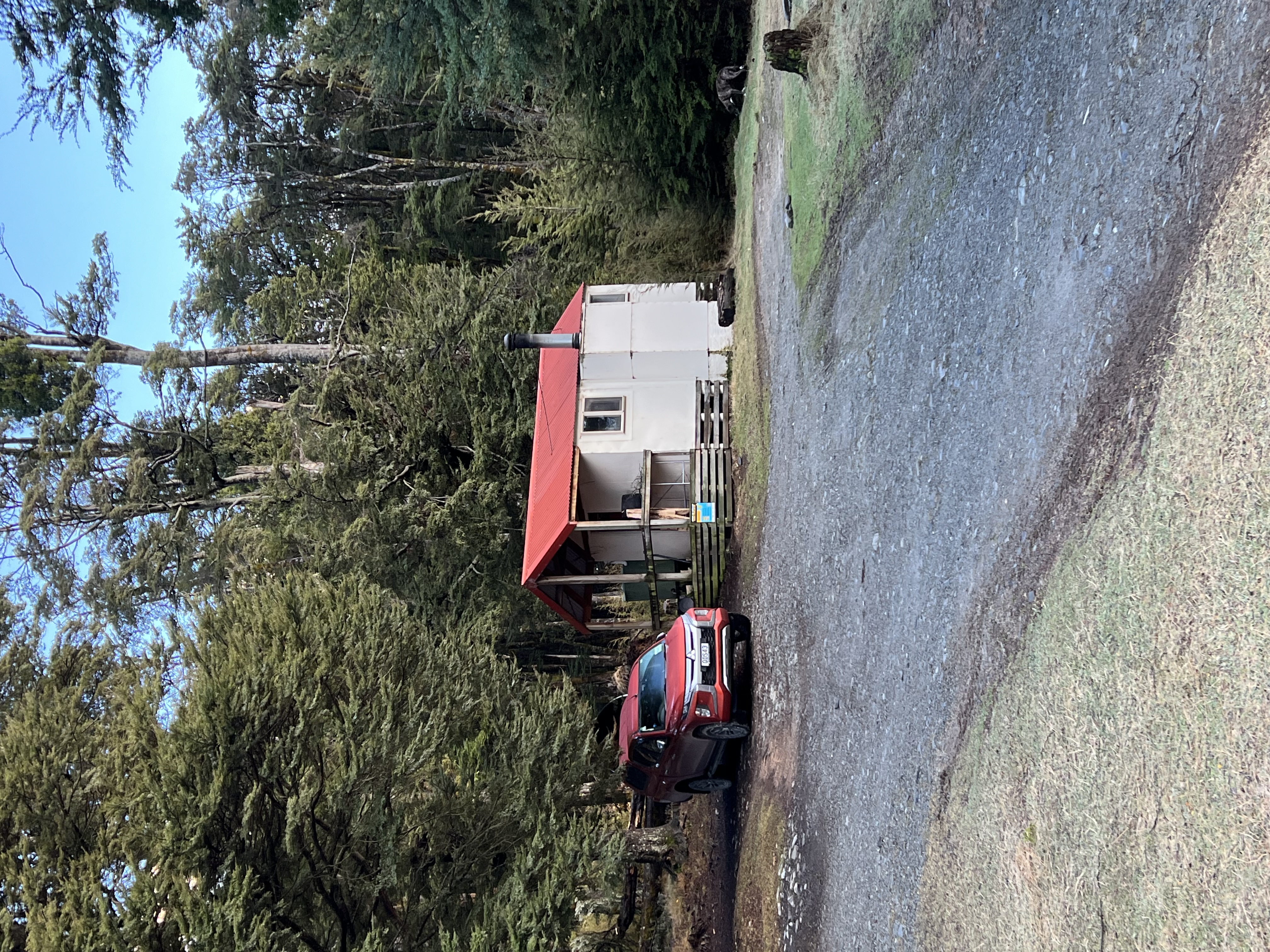 Ahuriri Base Hut image 2