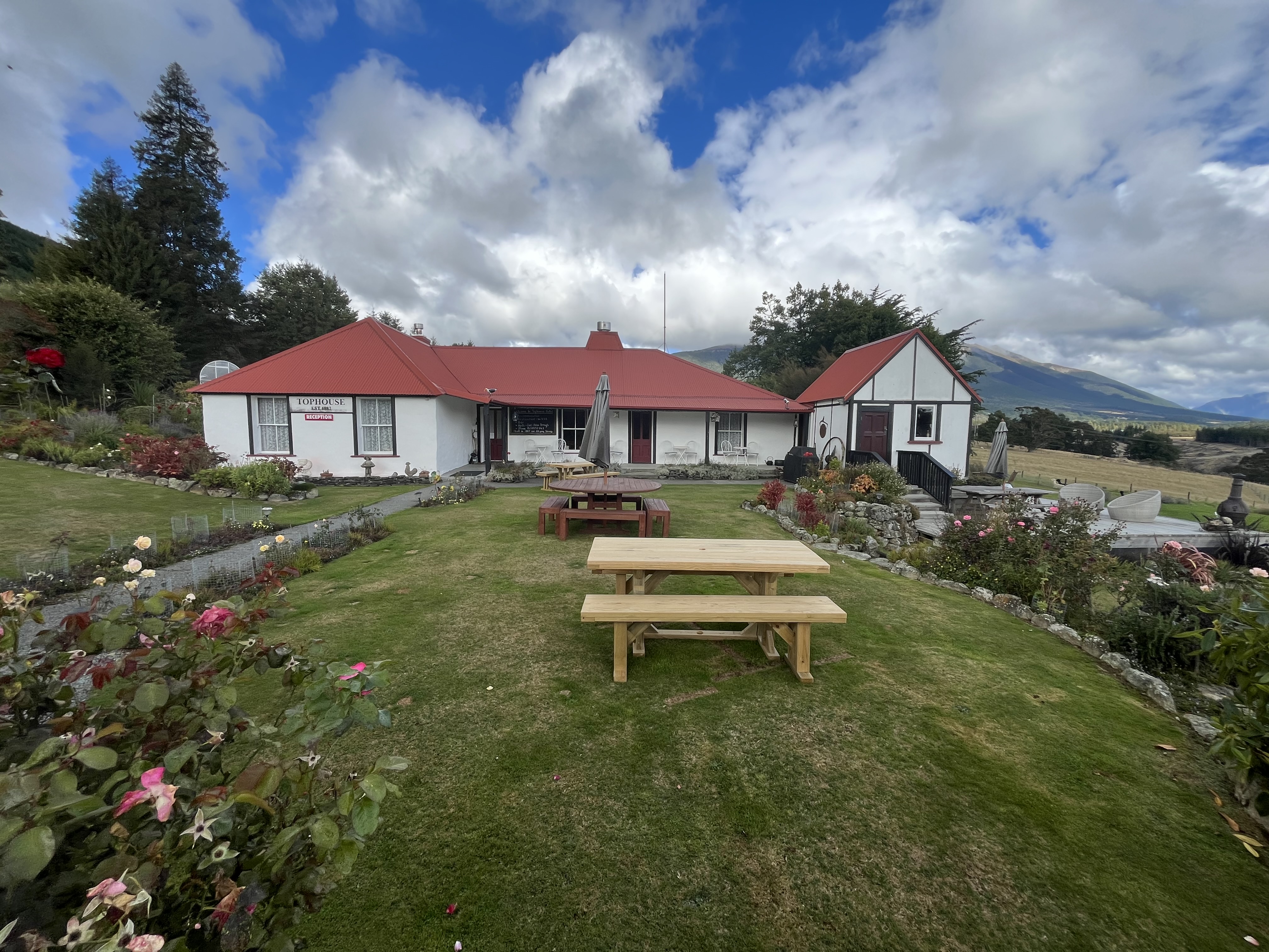 Top House Road image 2