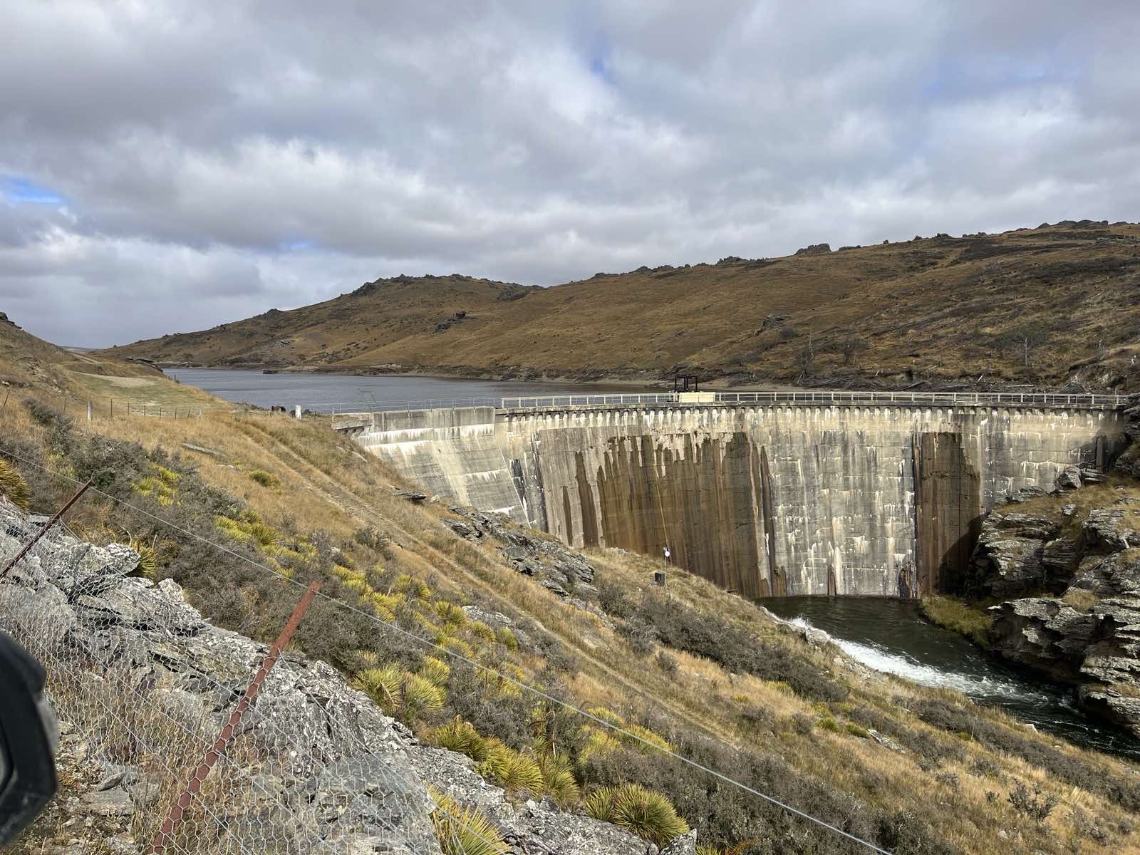 Manorburn Dam image 2